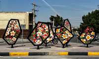 نصب المان شکوفه های بهاری در بلوار جمهوری اسلامی 